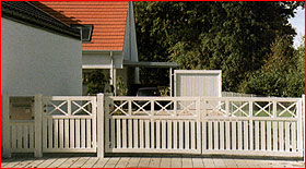 Toranlage mit Kreuzsprosse