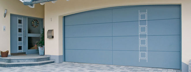 Tür und Tor im gleichen Stil.